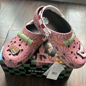 Crocs, brand new (never worn)